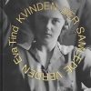 Moderne Skonlitteratur Gyldendal | Kvinden Der Samlede Verden- Roman Bog